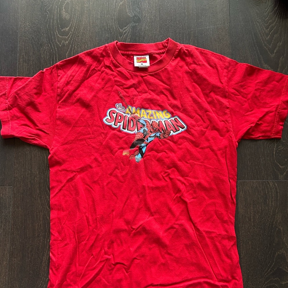 2006 Marvel Spider Man  Red Graphic Tee
